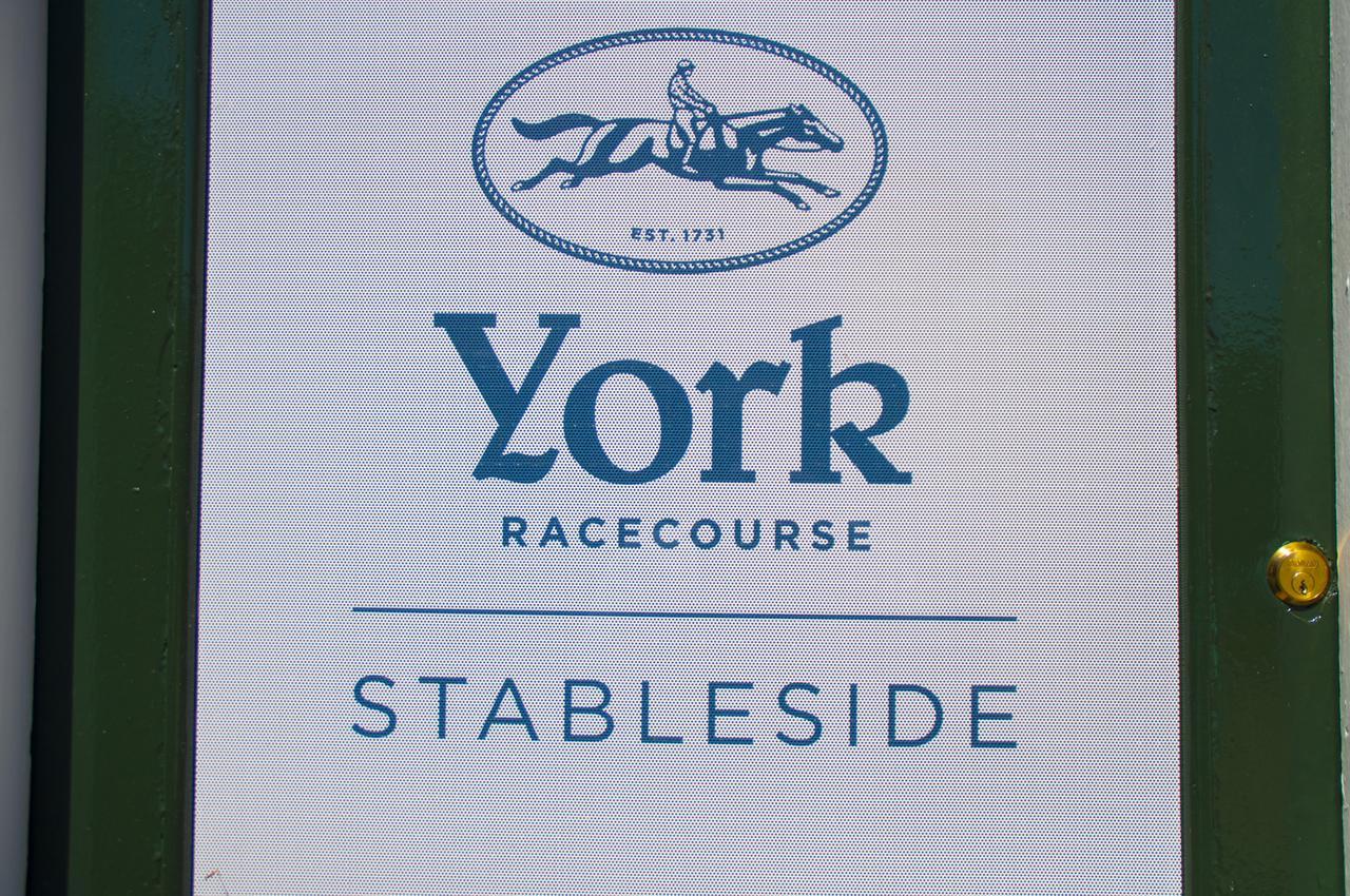 Stableside At Racecourse 3* Йорк