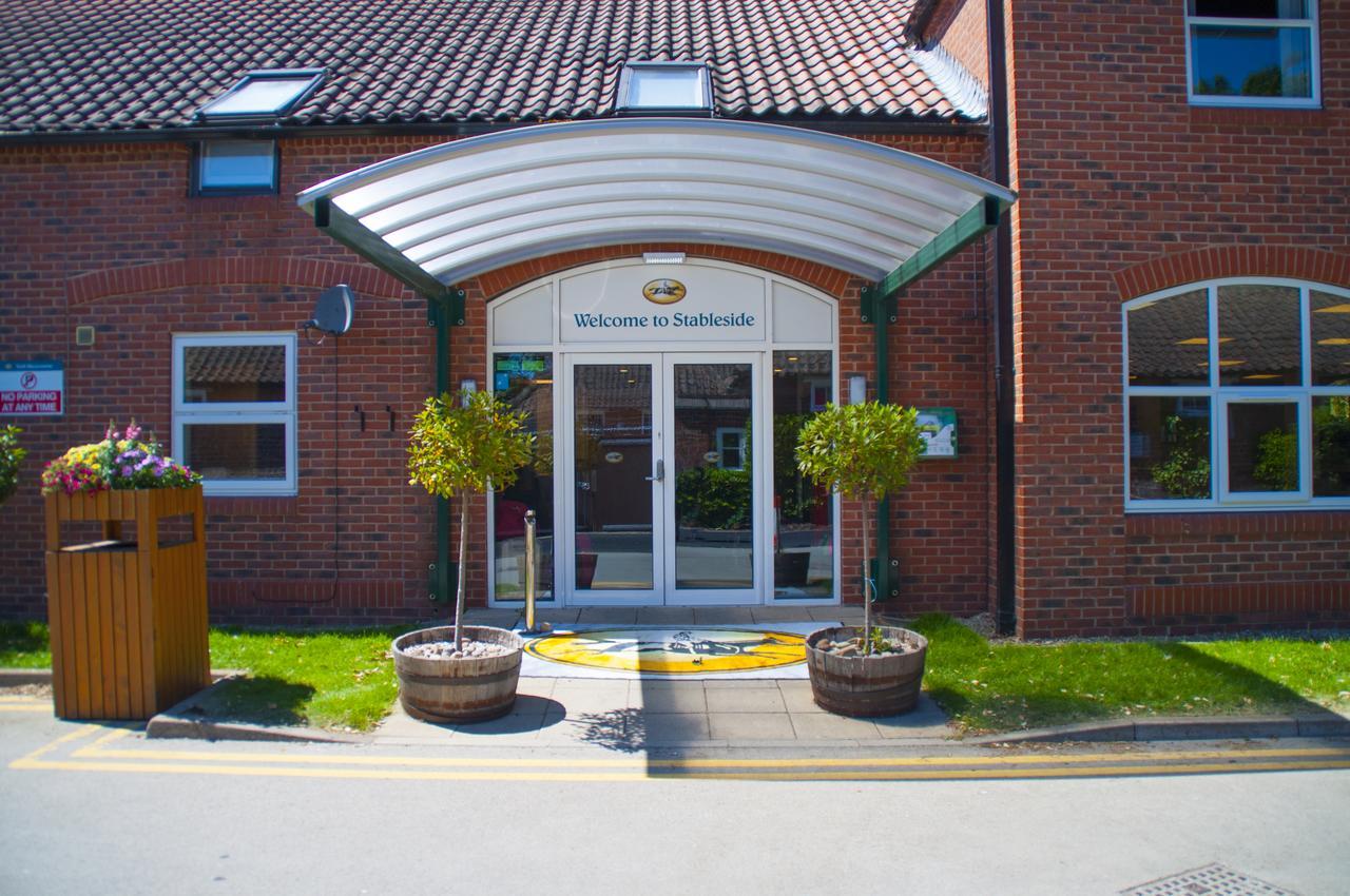 Stableside At Racecourse 3* York